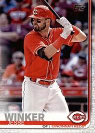 A baseball player holding a bat

Description automatically generated